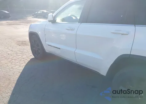 2012 Jeep Grand Cherokee Laredo из США, поврежденный, VIN 1C4RJFAT8CC313316